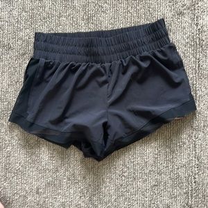 IVL collective a race Pace Short size 10